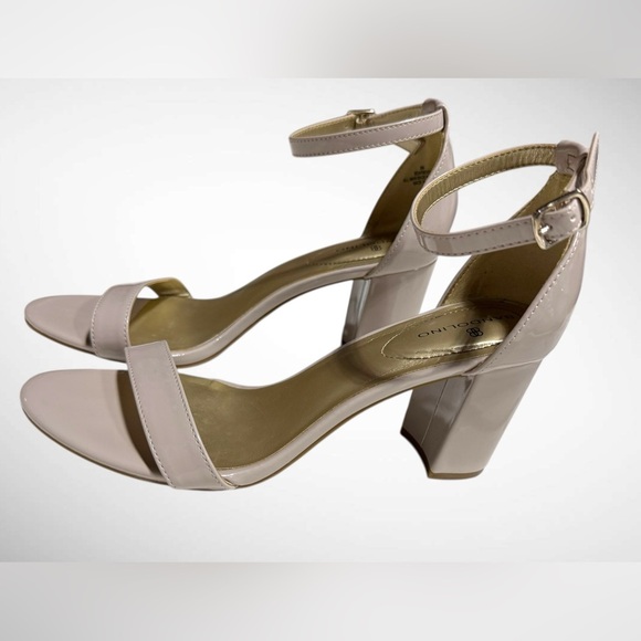 Bandolino Armory Block Heel Dress Sandals Size 8M - Picture 5 of 16